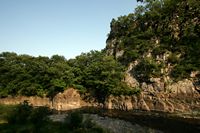 2012_한국의지질다양성_울산편_001 반구대_자연_제4유형.jpg이미지